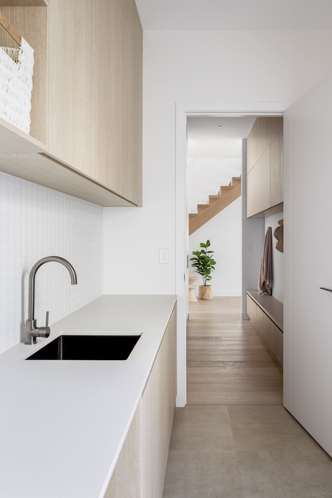 Inside the Modern, Masculine-Inspired Spectre | Behind the Design | ABI ...