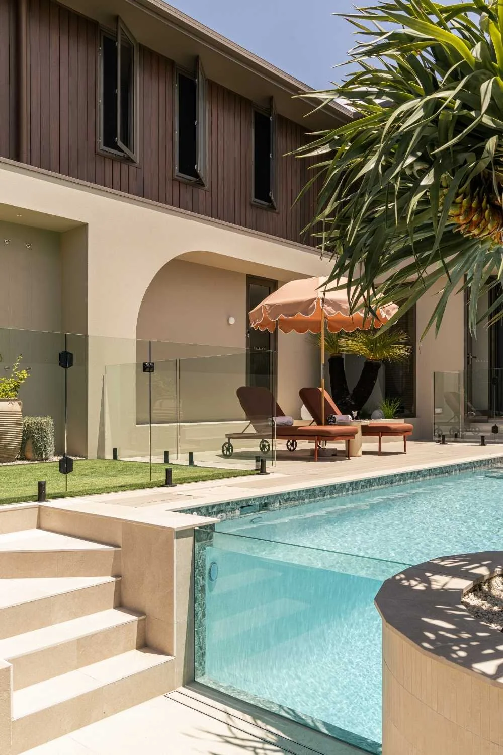 Comma Projects Zoei Pool