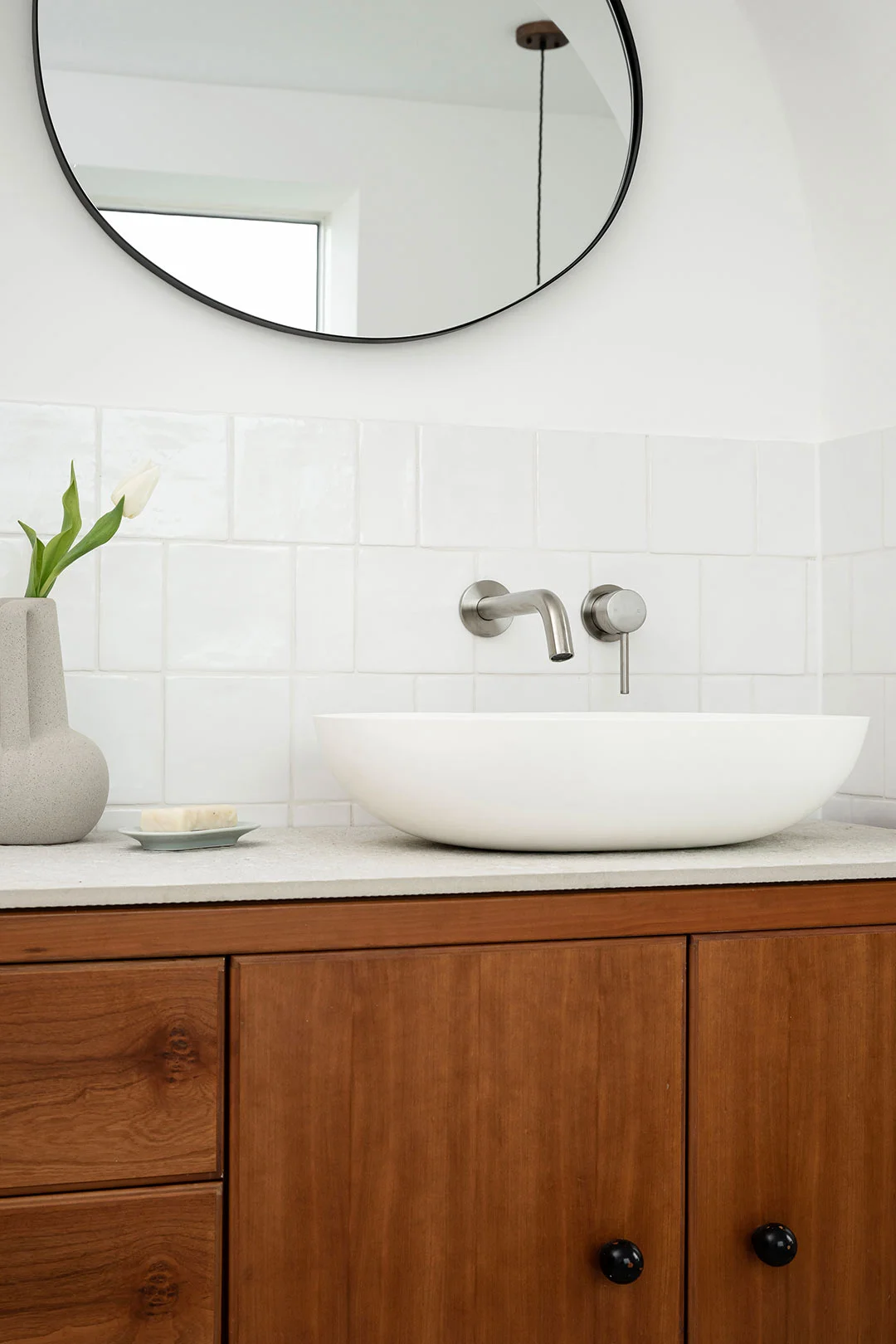 Studio-Becoming-Brushed-nickel-tapware-bathroom-design