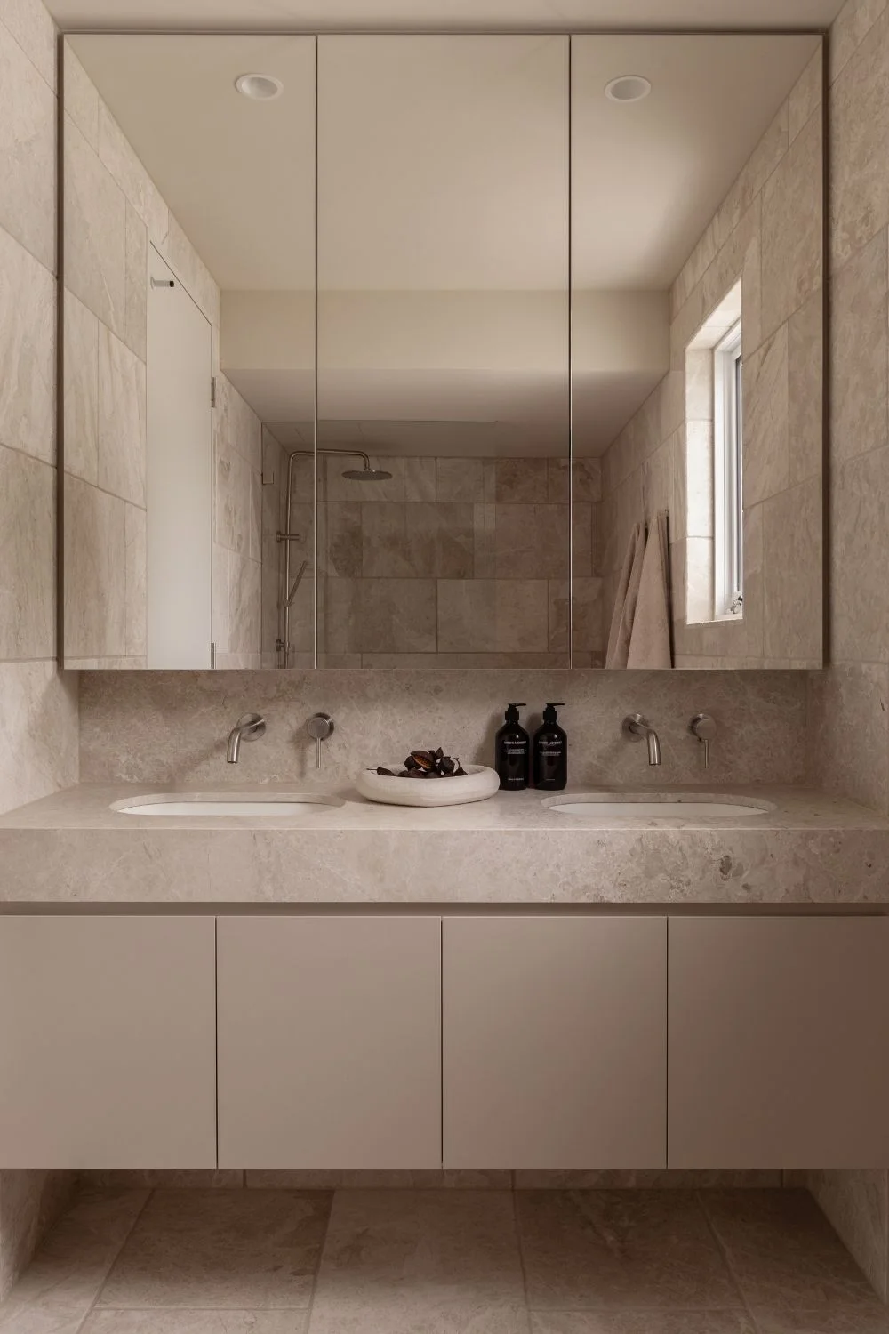 Bathroom Vanity Design Ideas Simple Style