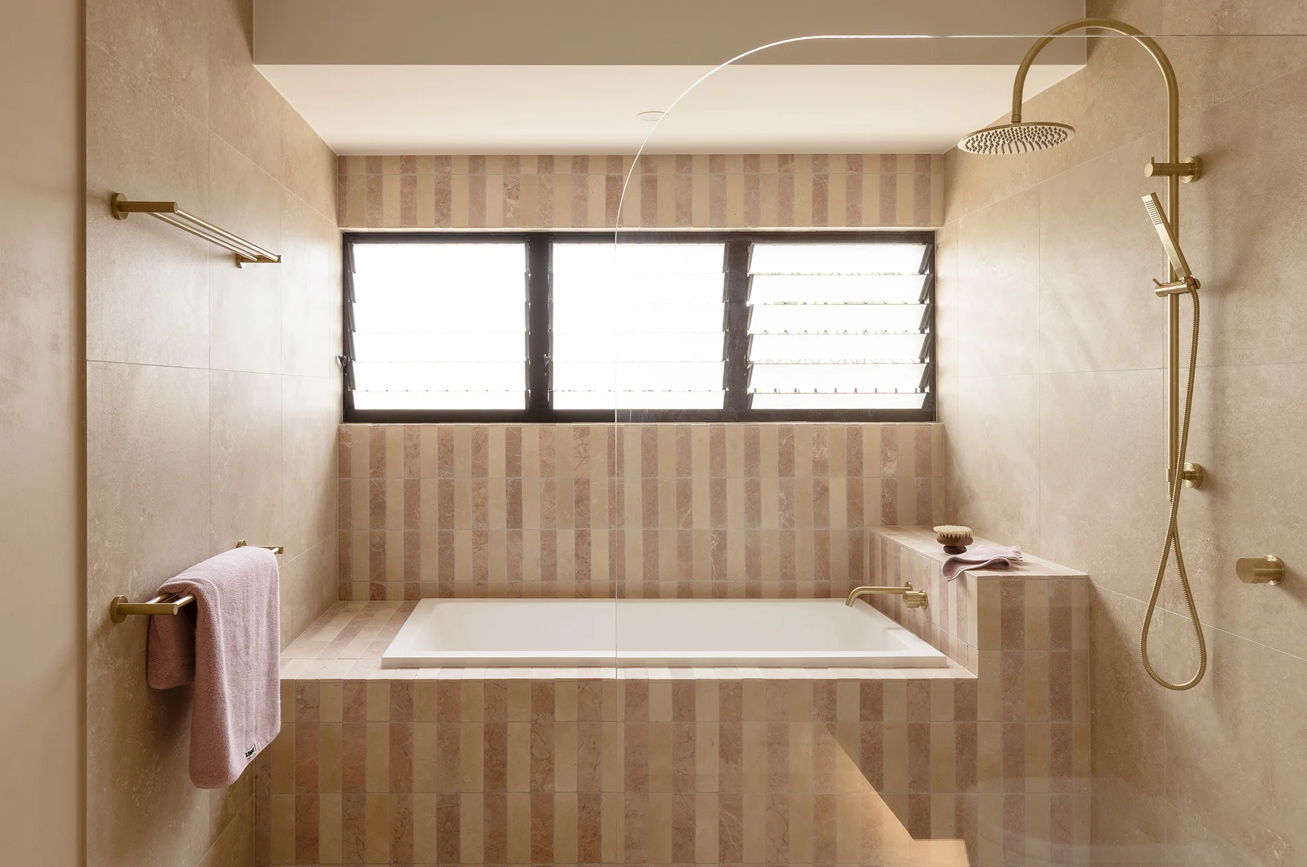 bisque-bathroom3