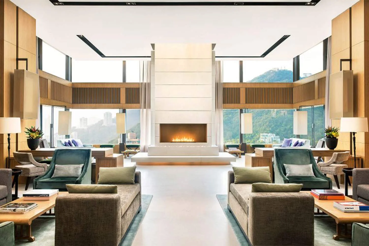 Hotel-Interiors-The-Upper-House-Hong-Kong-Restaurant-Lounge-Area