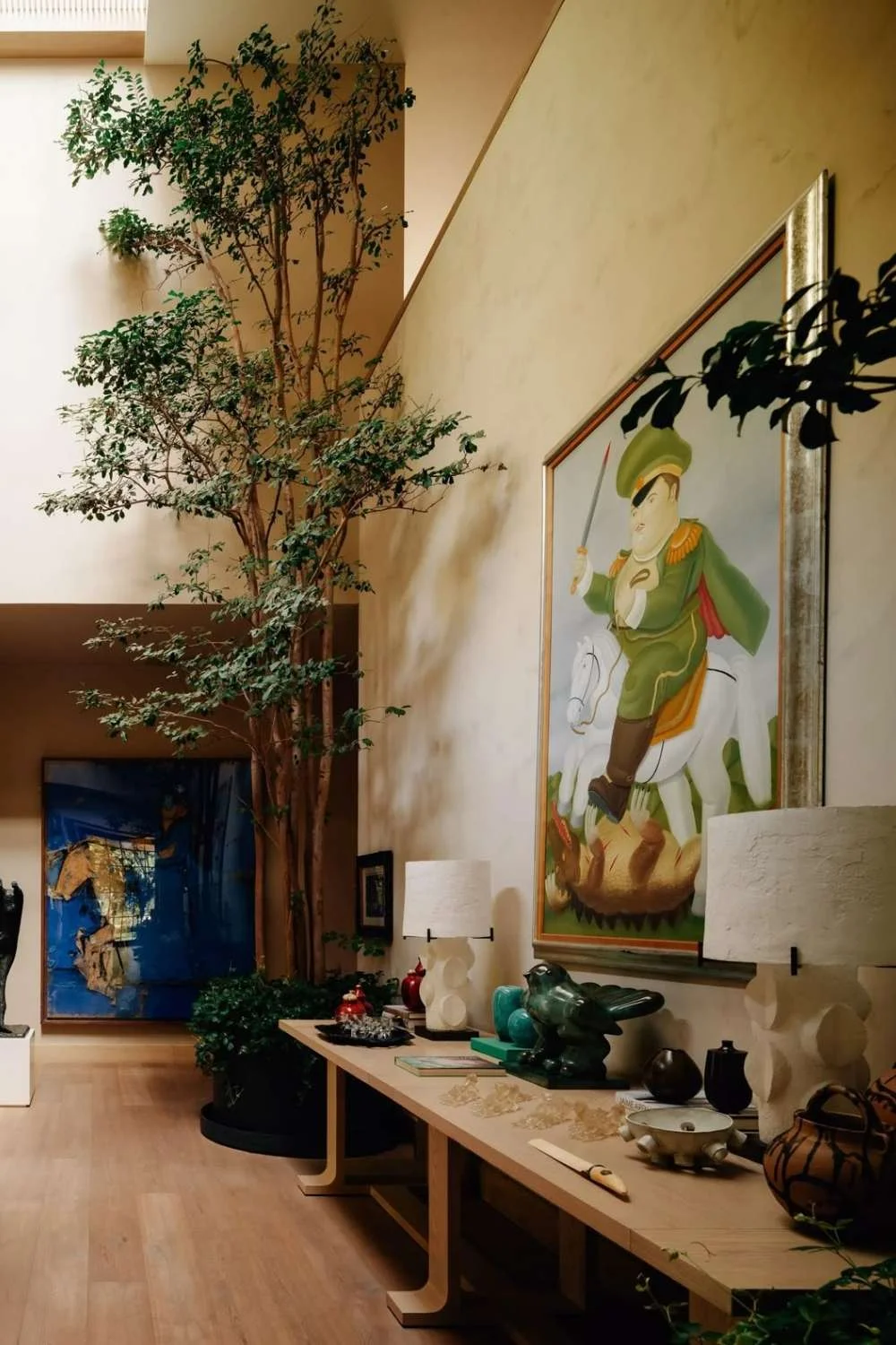 Entryway Decor Ideas Personal Items Capsule of Style