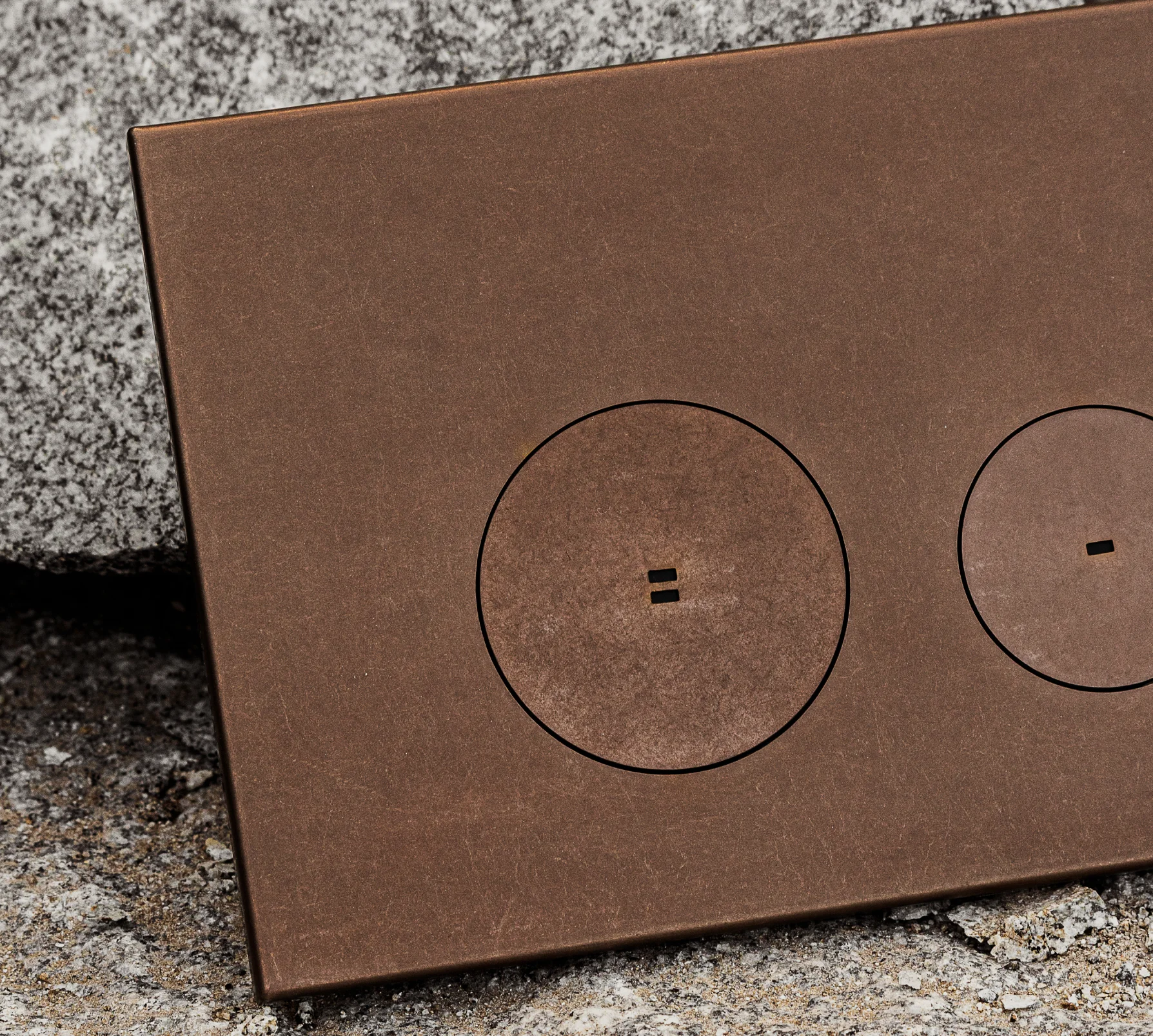 antique-handcrafted-feel-slide