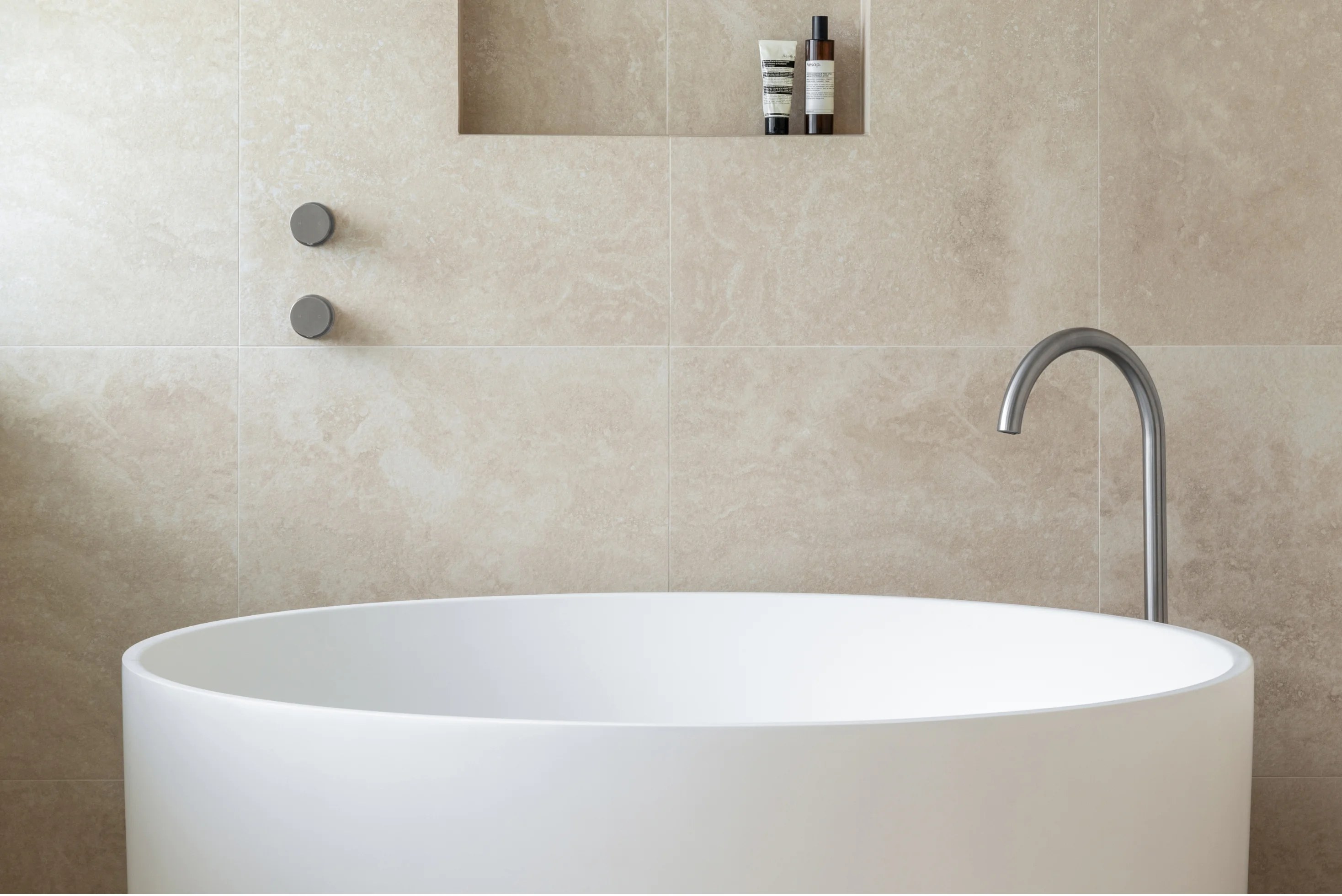 tapware-guide-floor-mounted-bath-tapwear-web