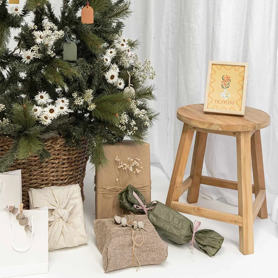 Christmas-Wishlist-Presents-Gifting-Tree