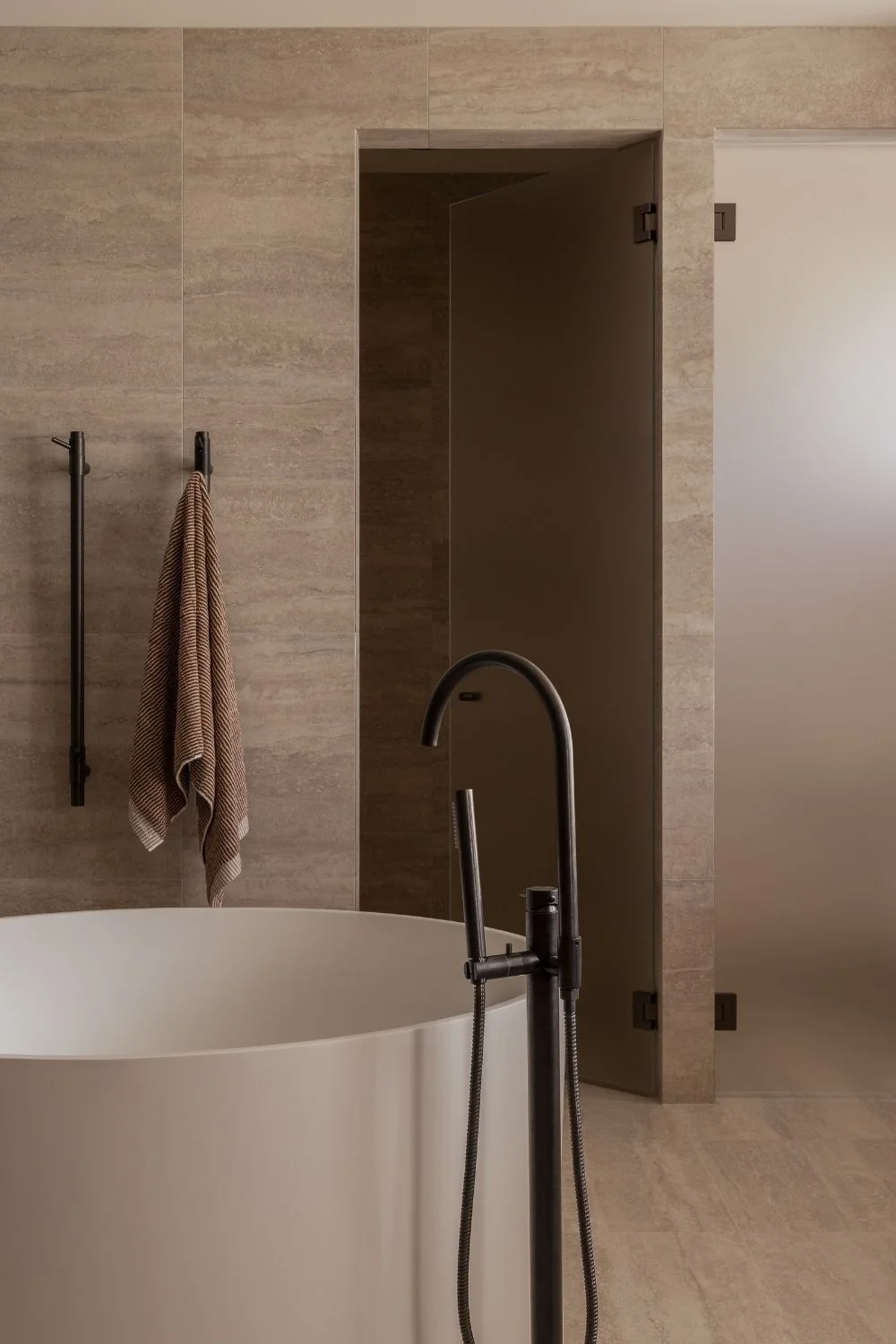 Comma Projects Zoei Bathtub