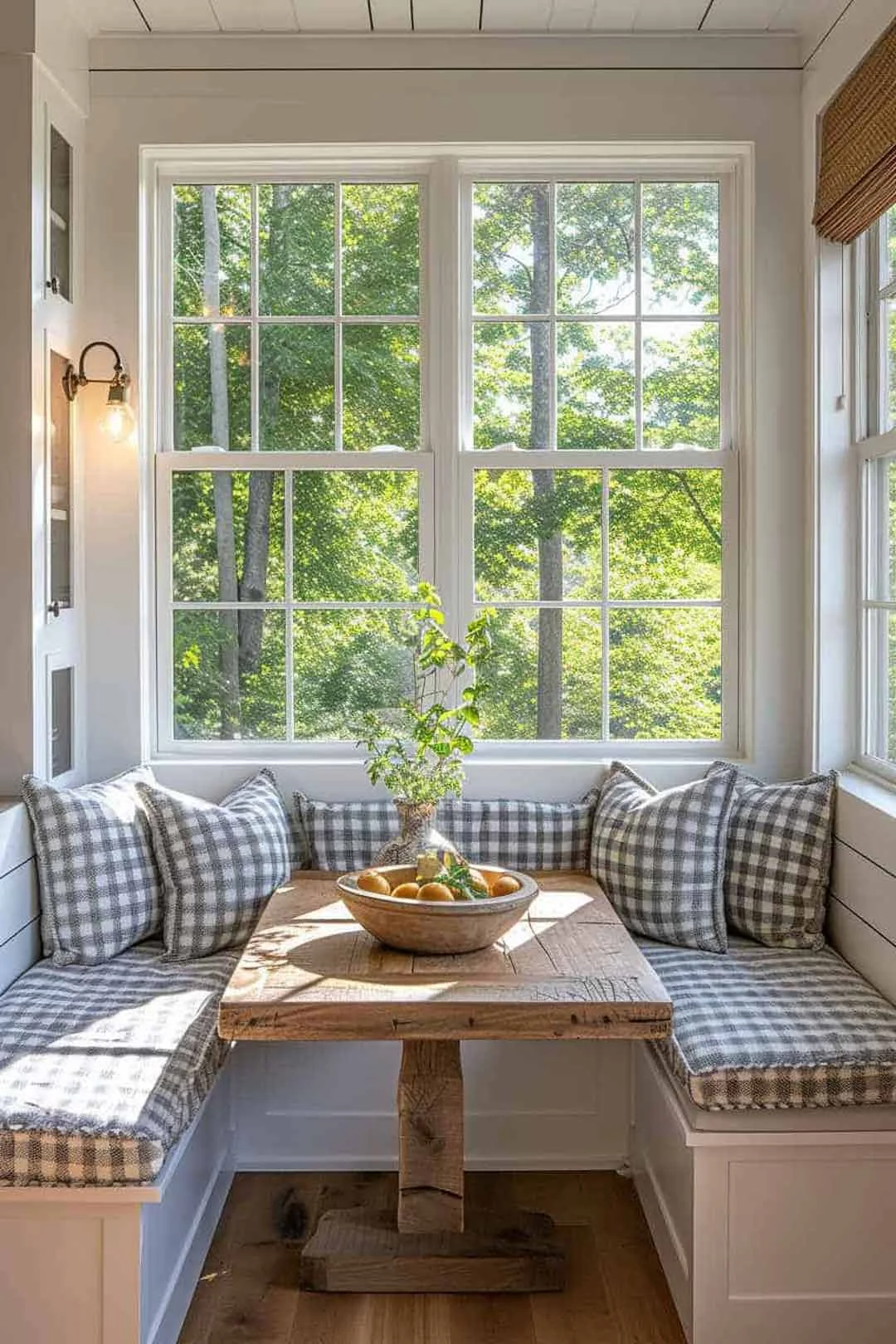 nancy-meyers-kitchen-design-dining-nook