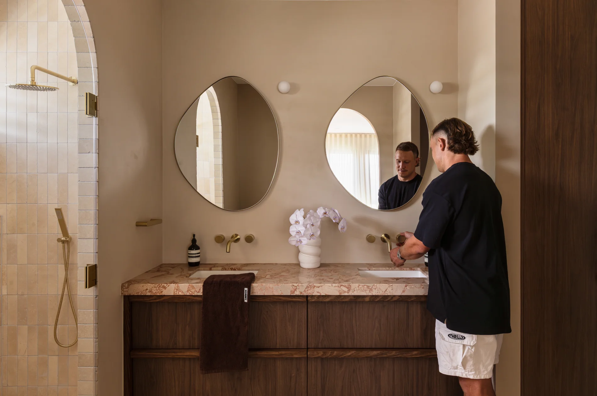 bisque-bathroom1