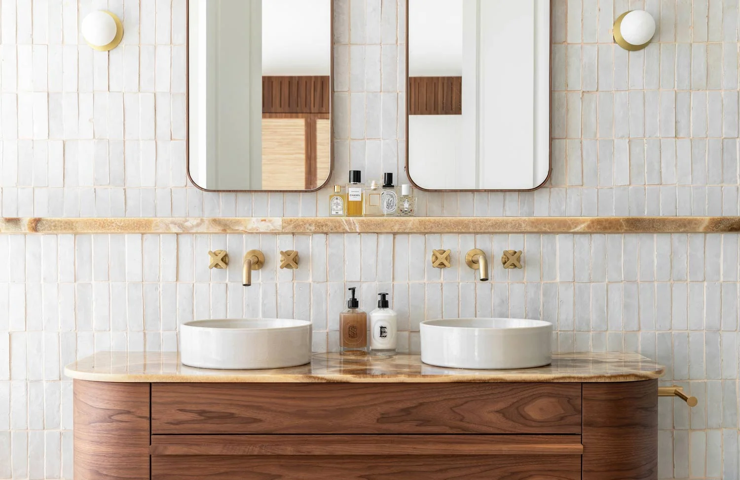 bathroom-tiles-design-mid-century-modern-vanity-brass-tapware