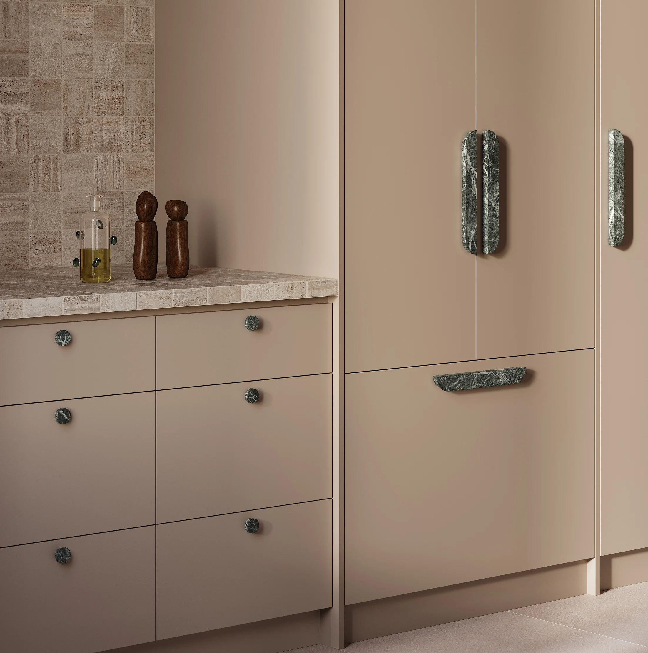Pedra%20Curve%20Cabinetry%20Pull%20320mm%20Pedra%20Large%20Knob%2035mm Verde%20Alpi%20Marble