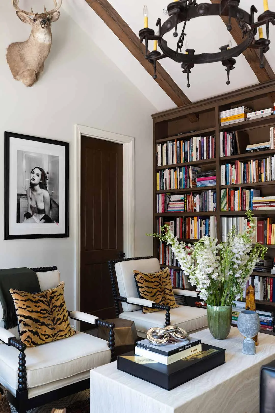 small-home-library-in-living-space-country-gothic-interior