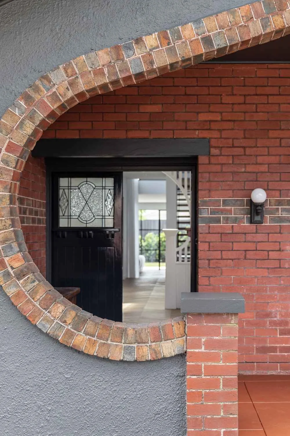 Modern vs Traditional Architecture Exterior Features