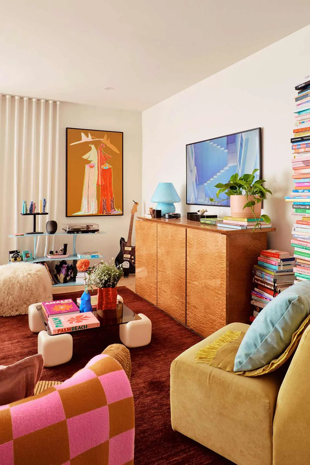 maximalism-home-decor-colourful-living-space