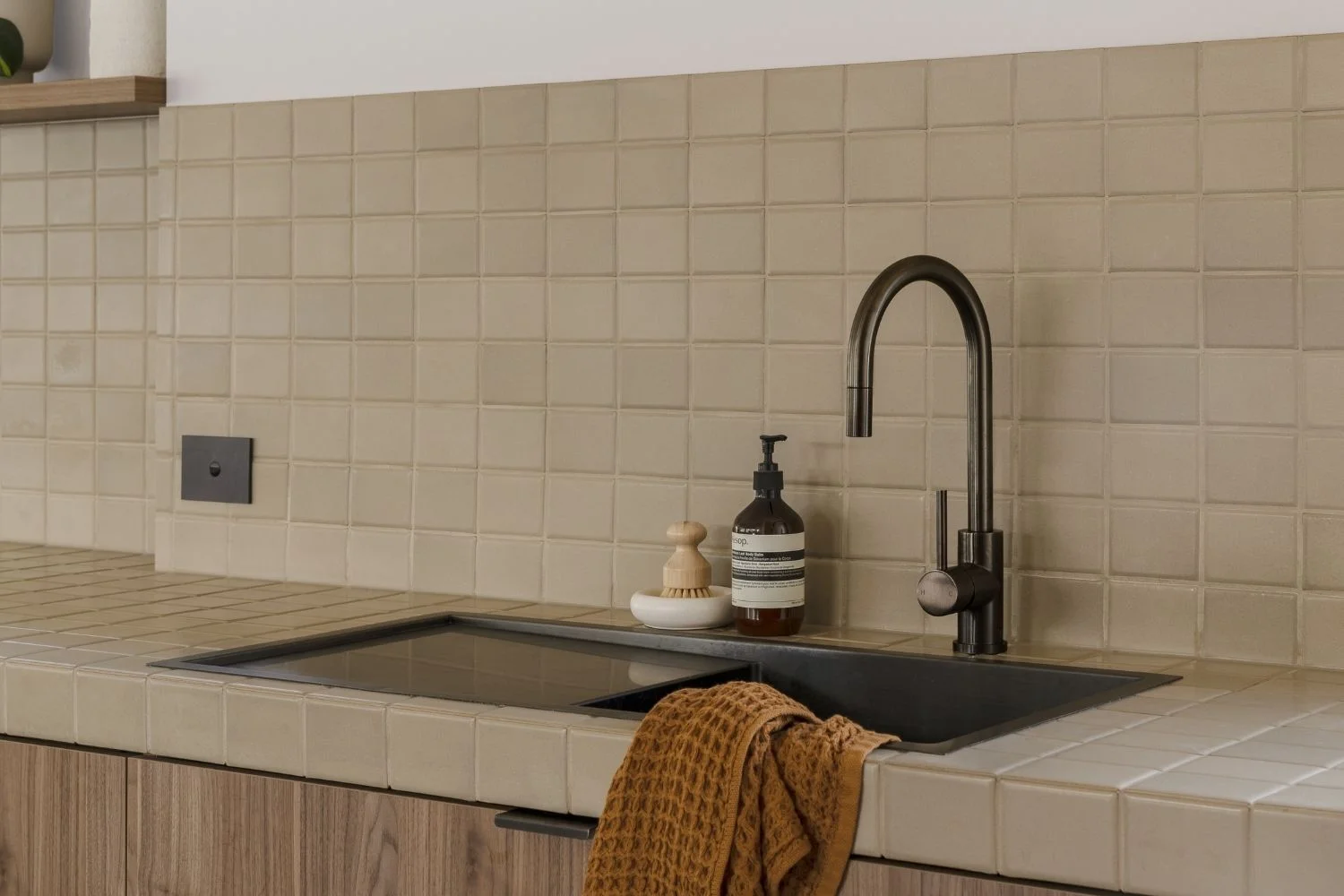 Gunmetal Finish Brushed Sink