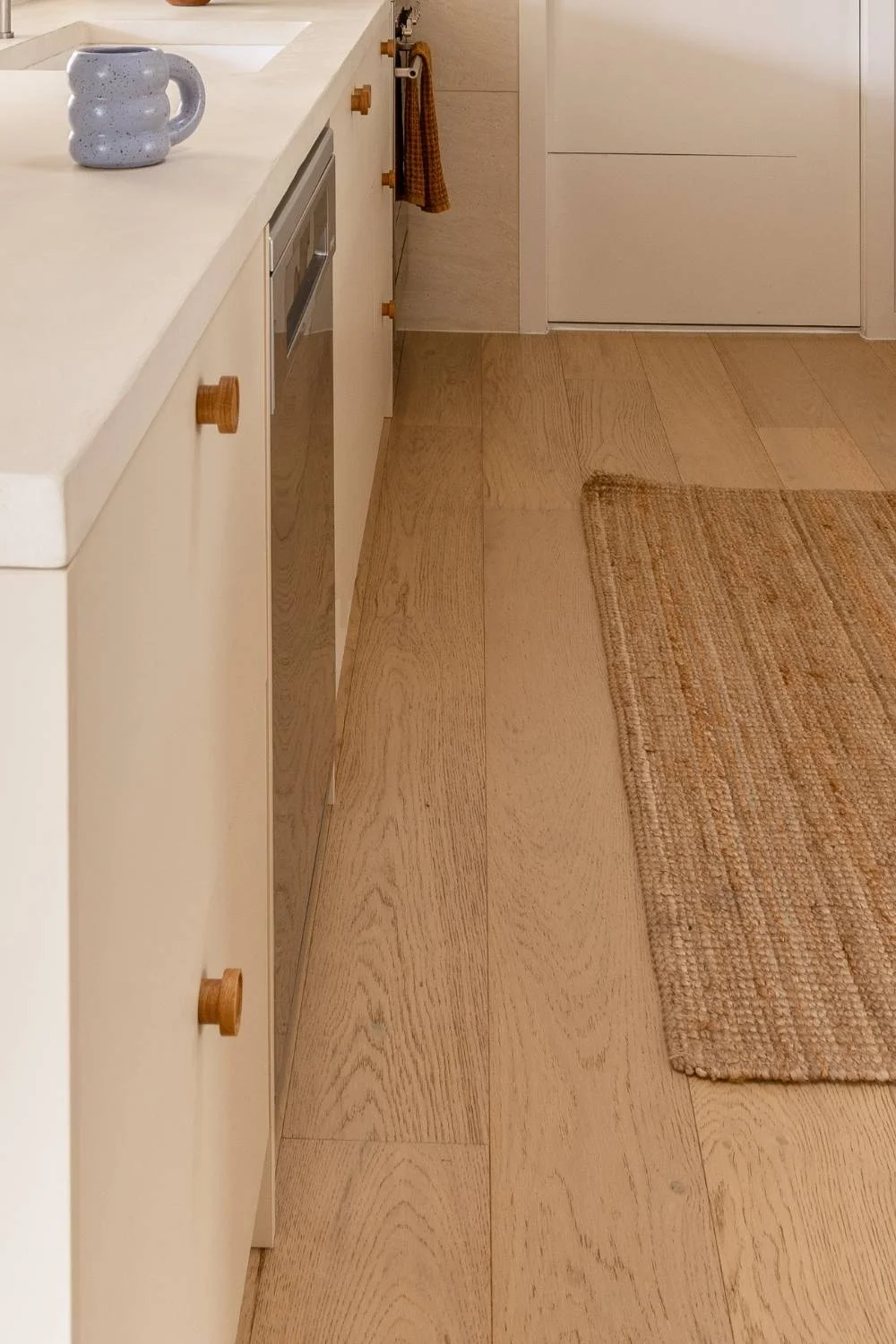Engineered Timber Floorign Graces Kitchen