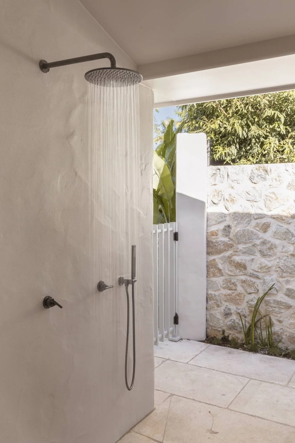 Outdoor Shower Holiday Season Undercover