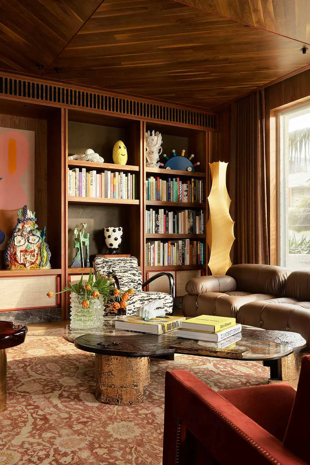home-library-quirky-living-space