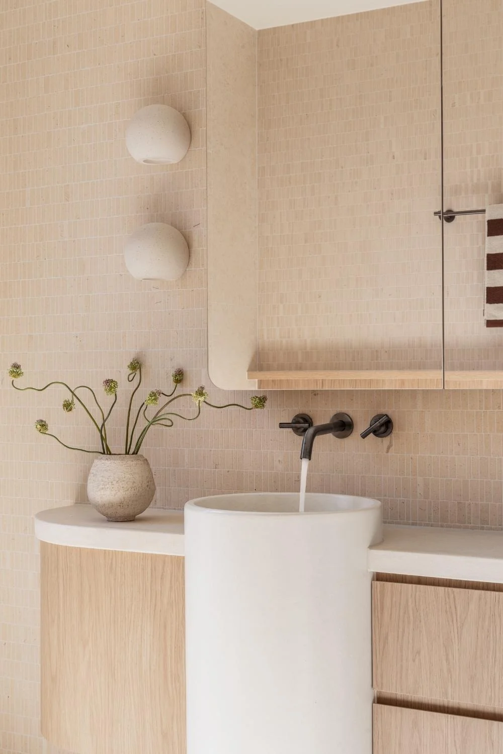 Amaia PJH Construction Spanish Architecture Pedestal Basin