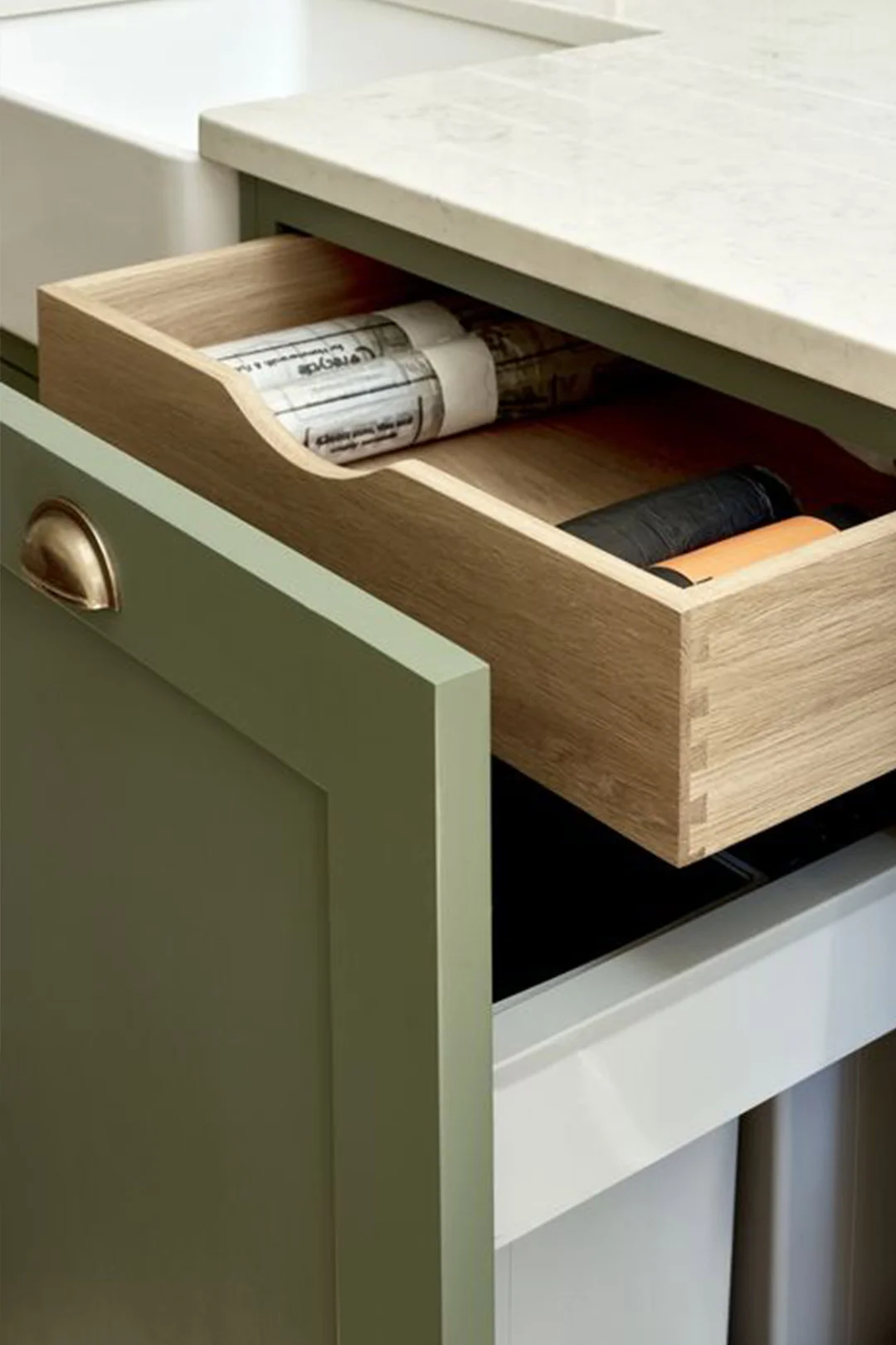 Pull out bin drawer hack for keeping your kitchen organised