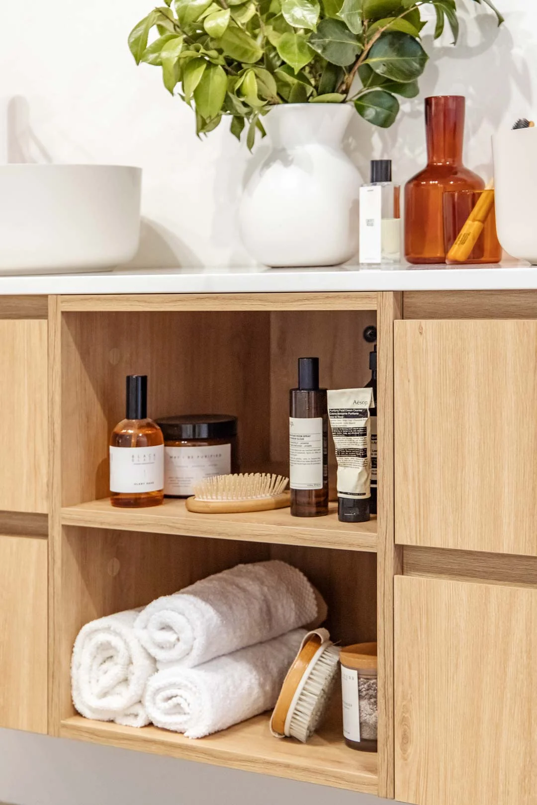 Open-shelving-is-a-great-way-to-keep-your-vanity-organised