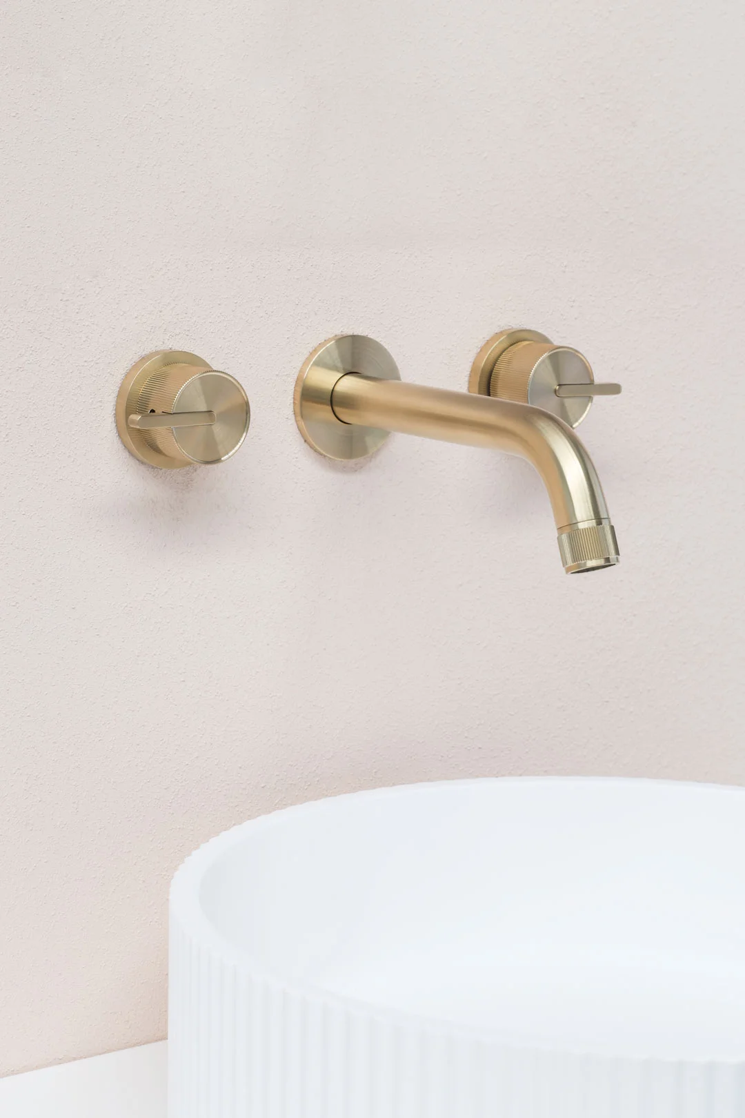 tapware-trends-2025-brushed-brass-ripped-tapware-innovations