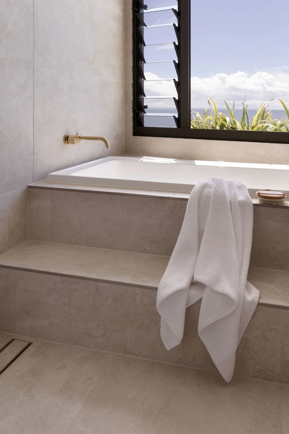 How to Renovate a Bathroom Large Format Tiles