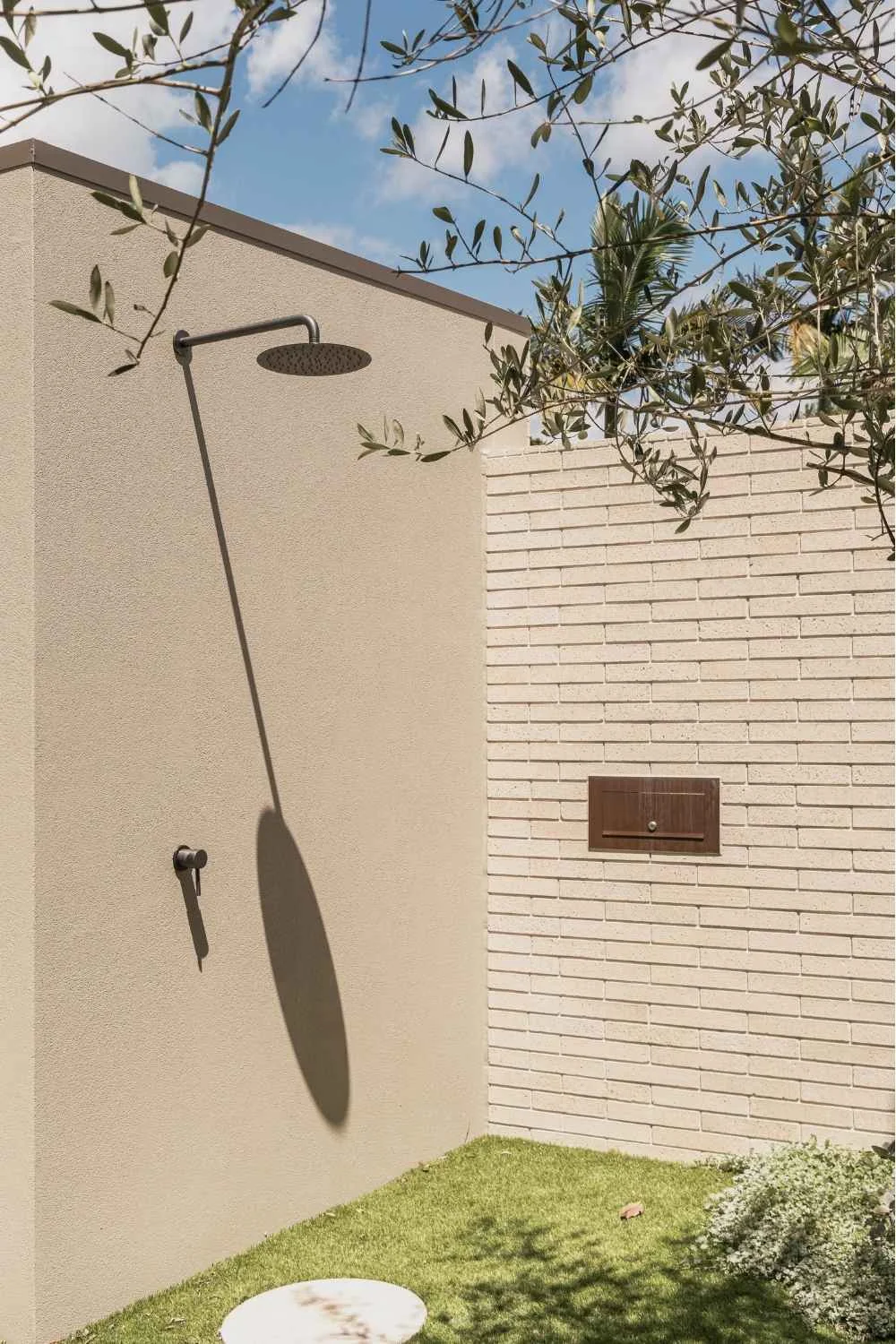 Comma Projects Zoei Outdoor Shower