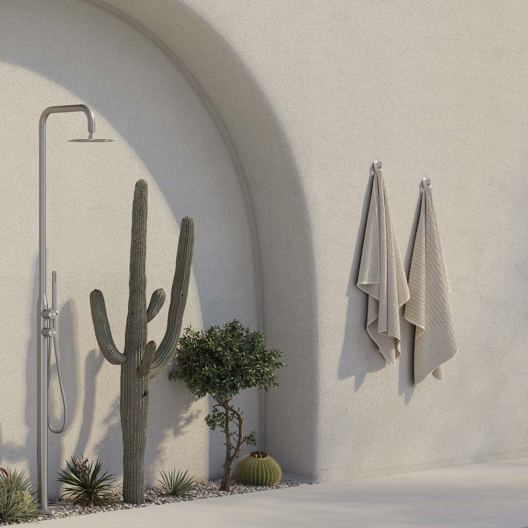 Sola Outdoor Shower StainlessSteel 04 web