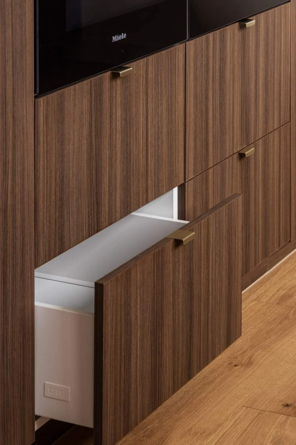 Luxury Home Decor Cabinetry Hardware Brushed Brass