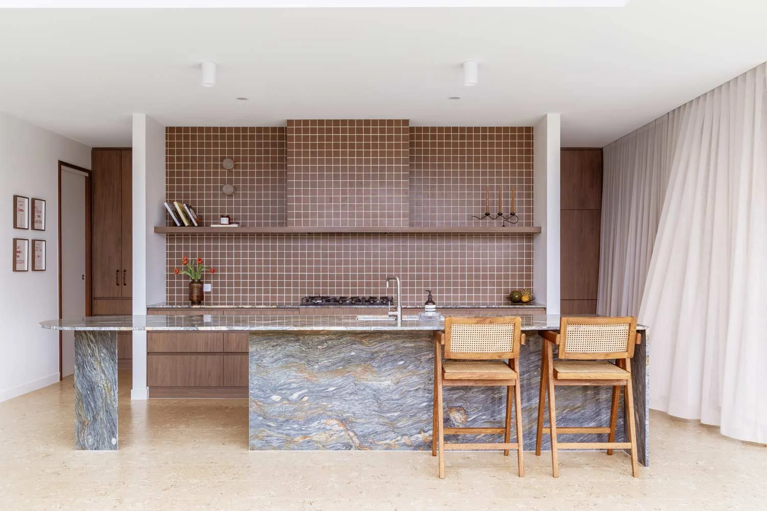 kitchen-splashback-brown-square-tiles-blue-marble-island
