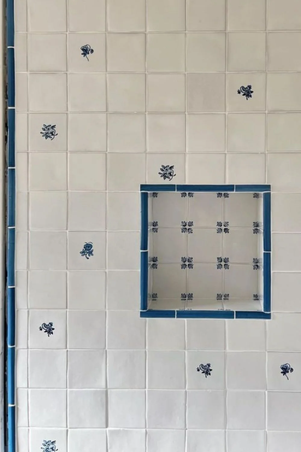 Decorative Borders Art Deco Shower Niche