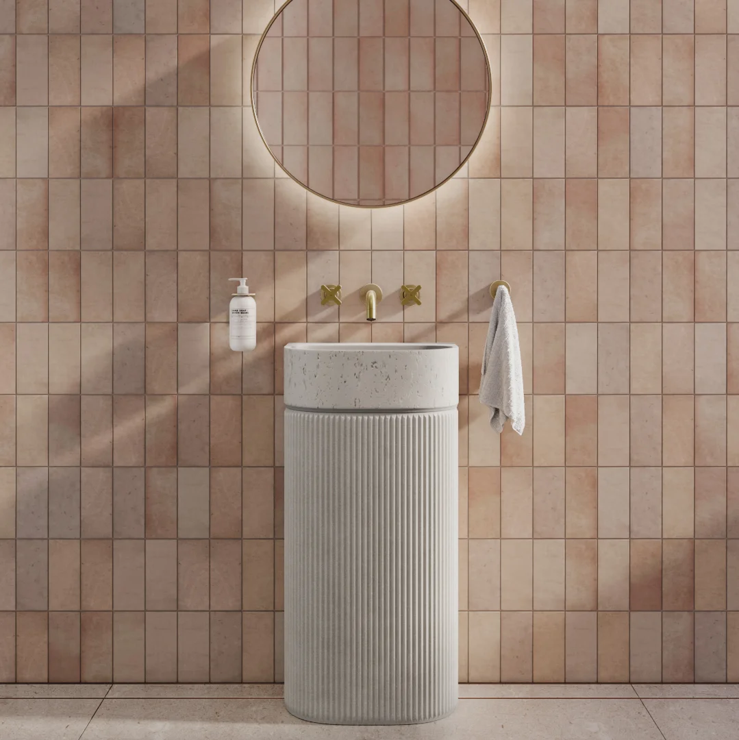 Front on Nelios Pedestal Basin - In Setting WHITE BB