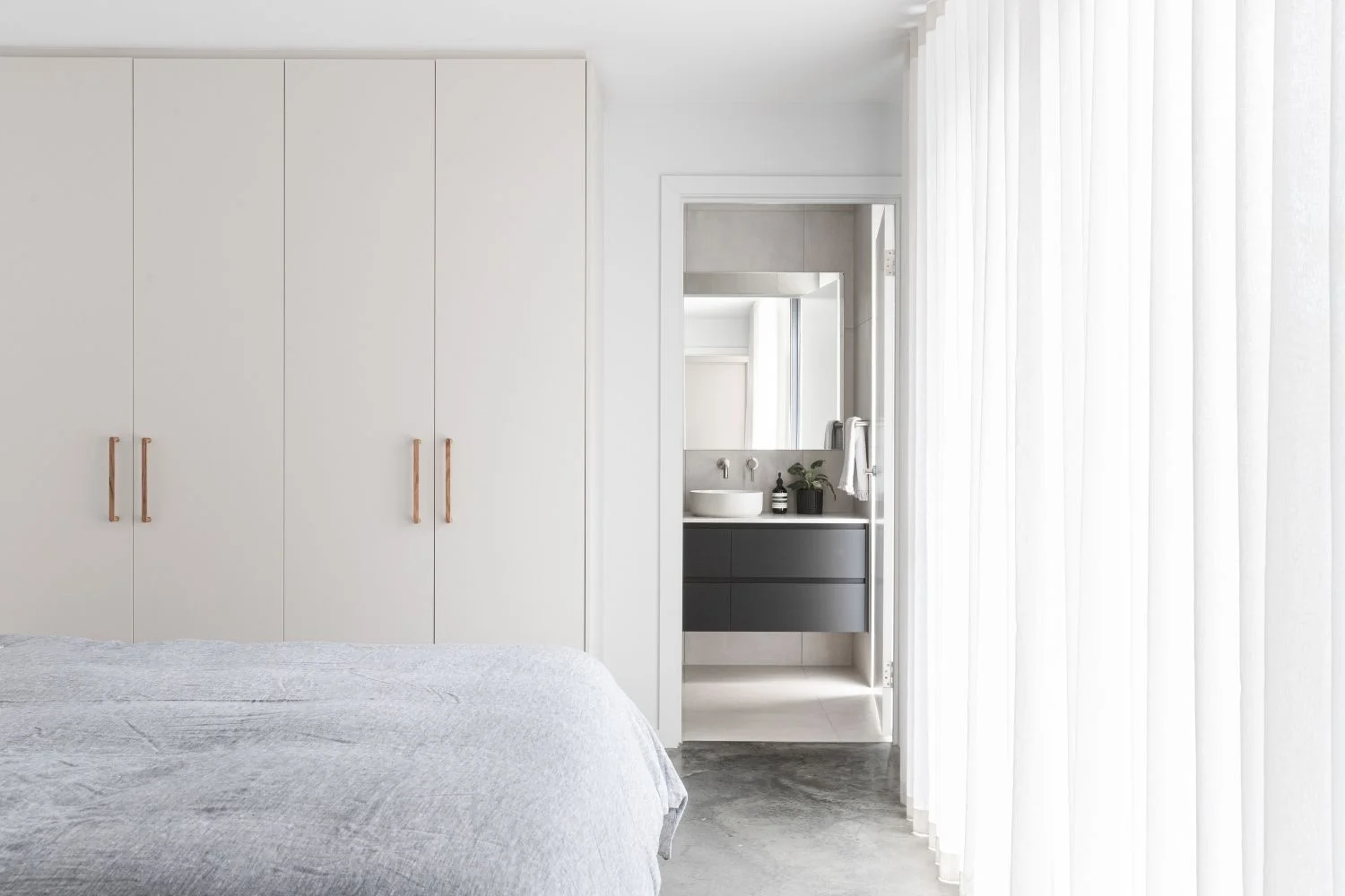 Built-In Wardrobe Ideas White