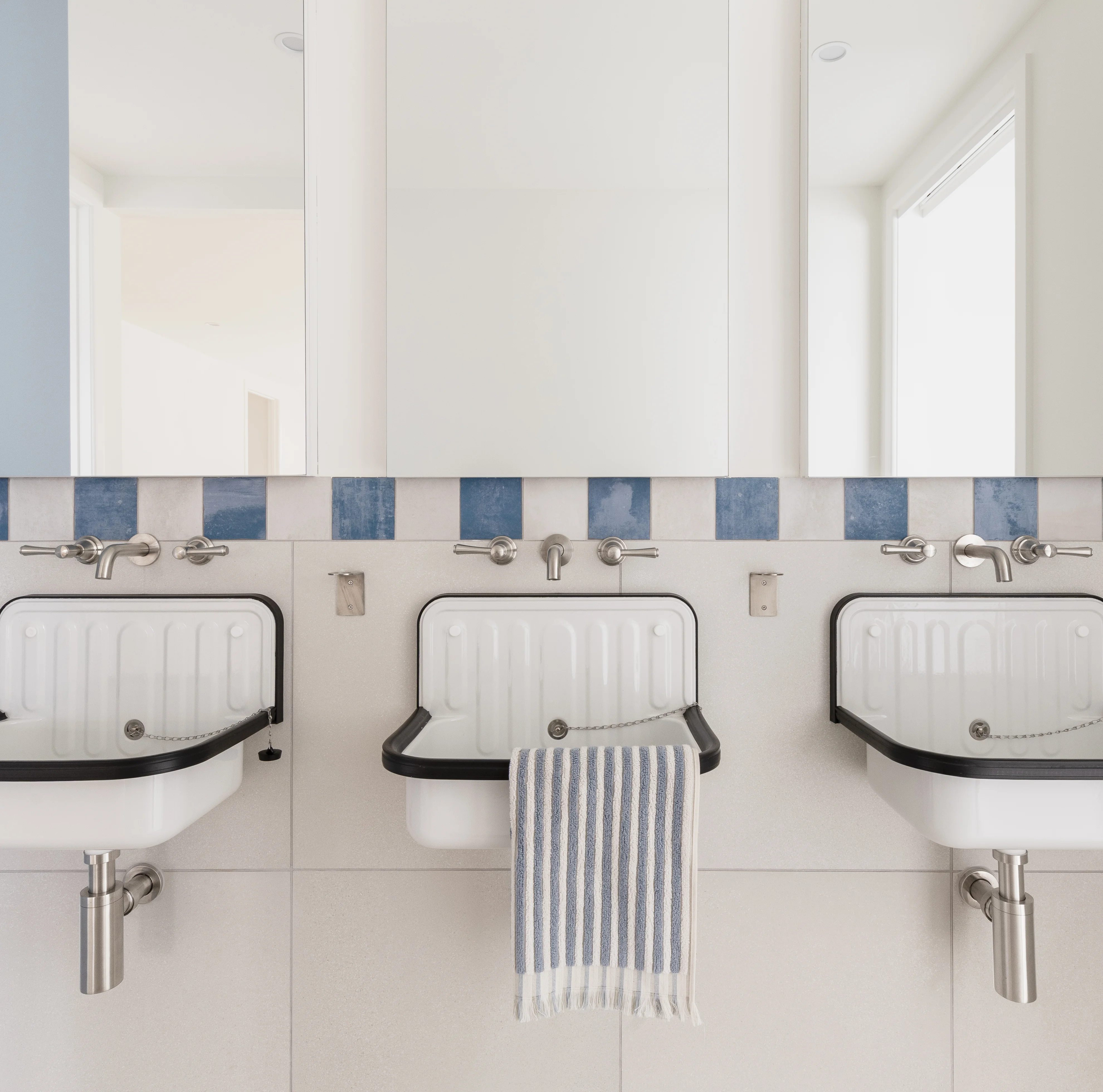 The%20Lake%20House-35