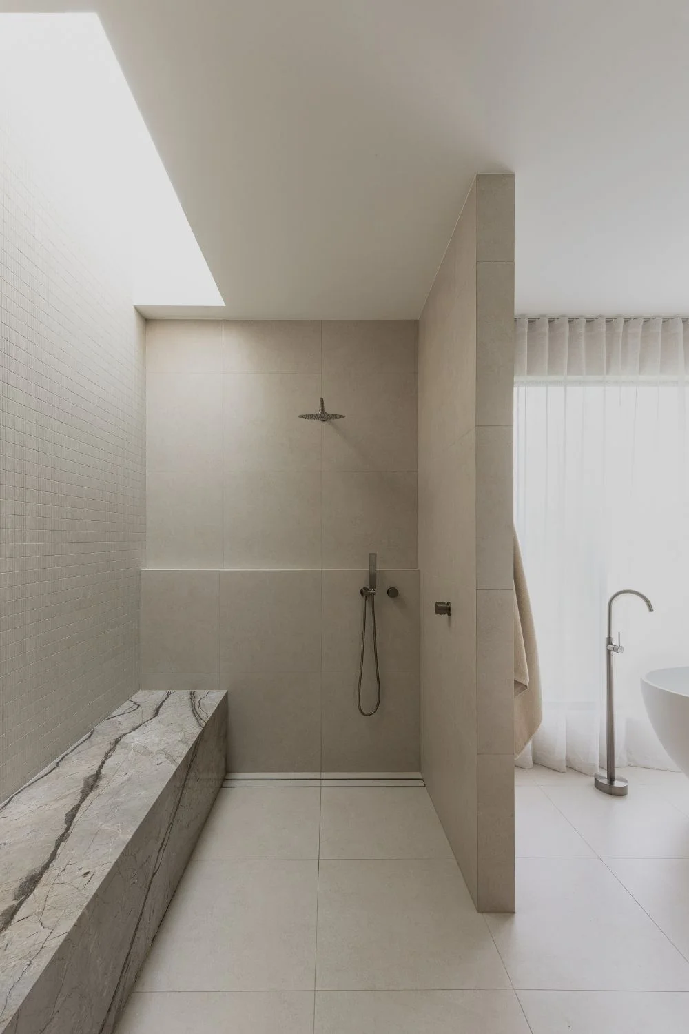 Suku Japandi Open Shower