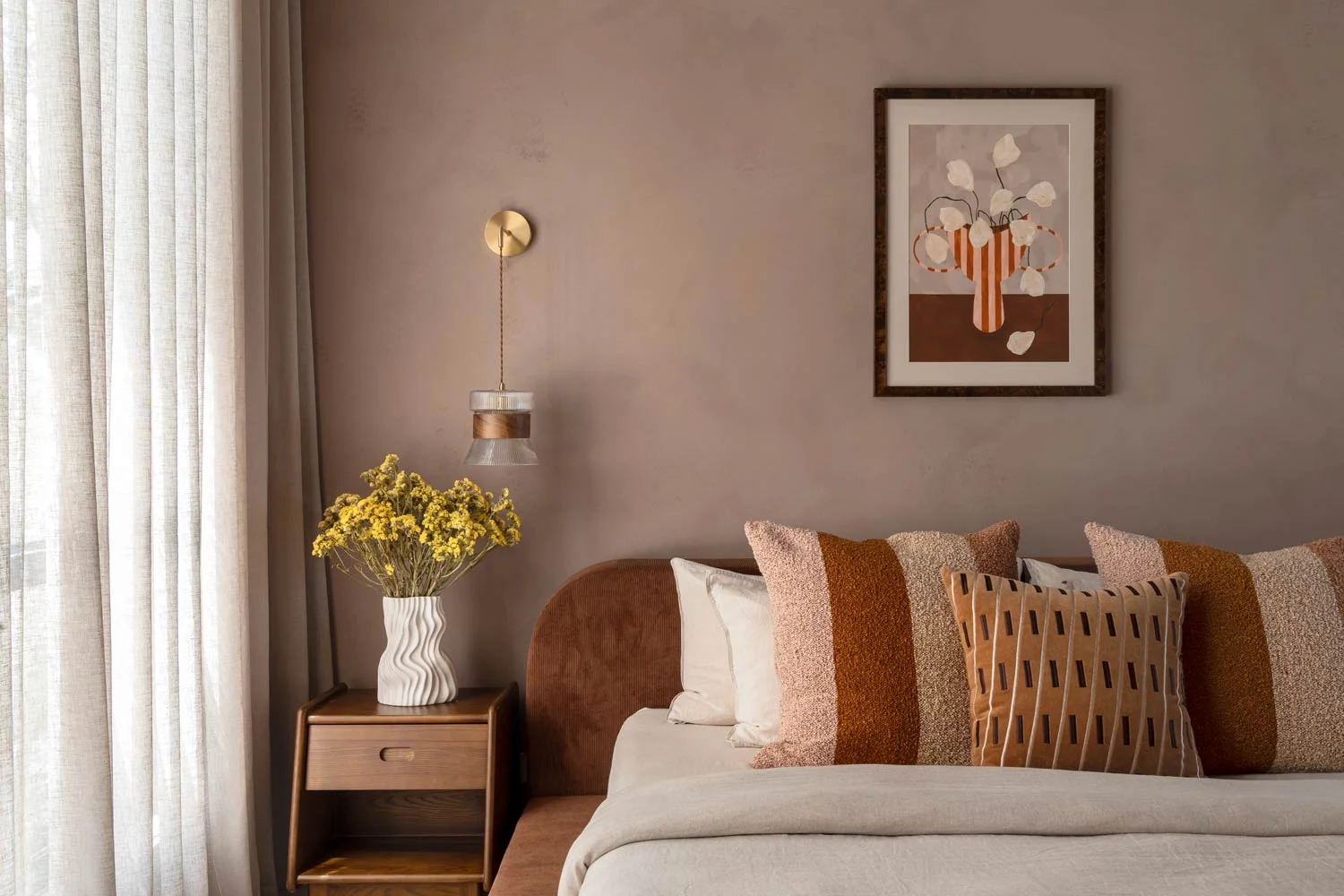 Master-Bedroom-Ideas-Warm-Terracotta-Orange-Limewash-Walls