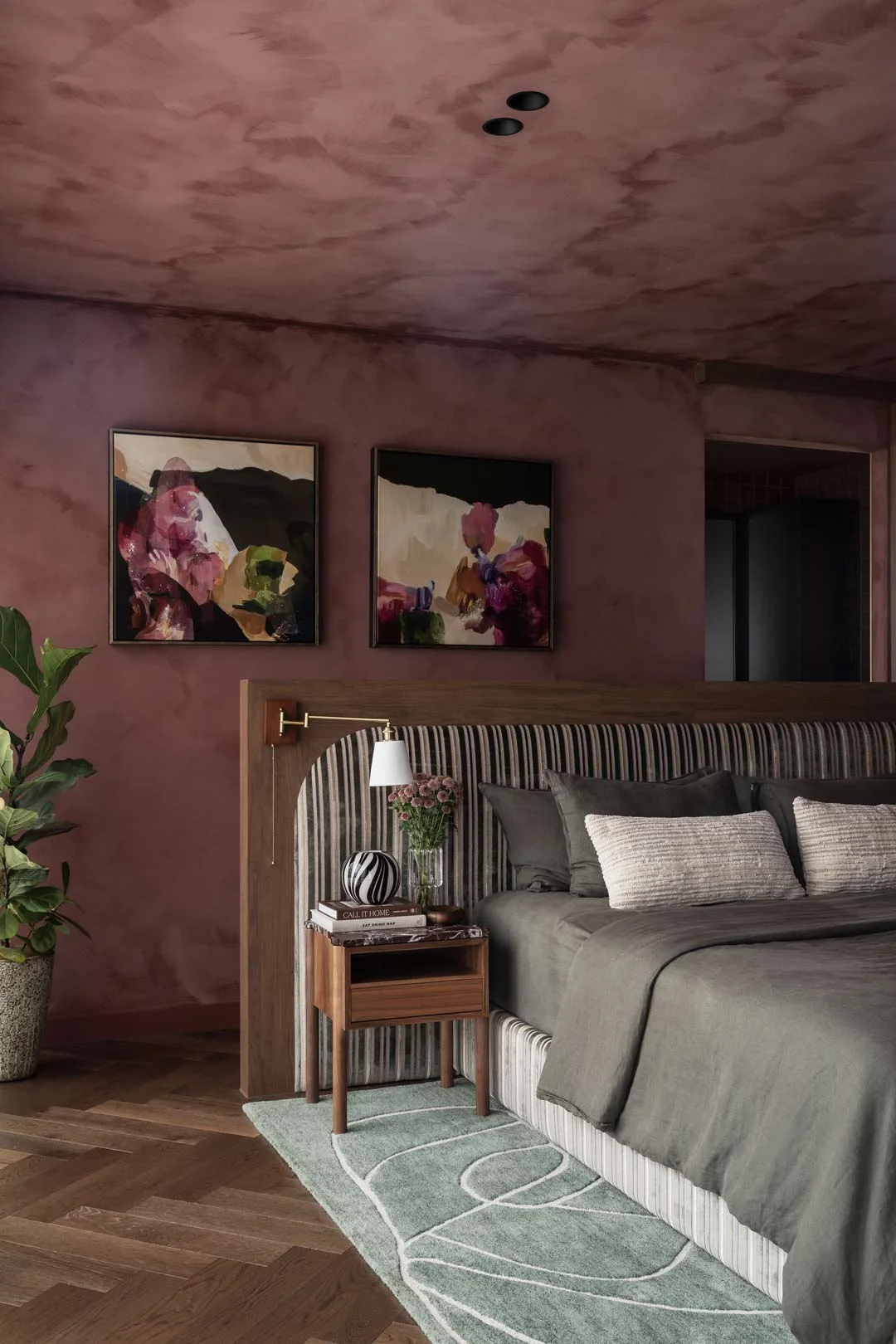 The-Savoy-Hotel-Inspired-Moody-Pink-Bedroom-Deep-Tones-Interior