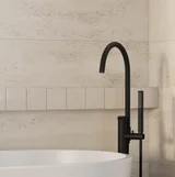 ElysianFloorMountedBathFillerWithHandShower Final View02 MB 01
