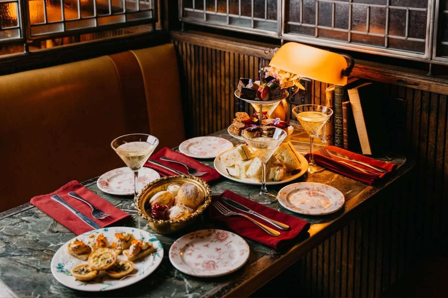 Aesthetic Cafes in Sydney Ground of the-City