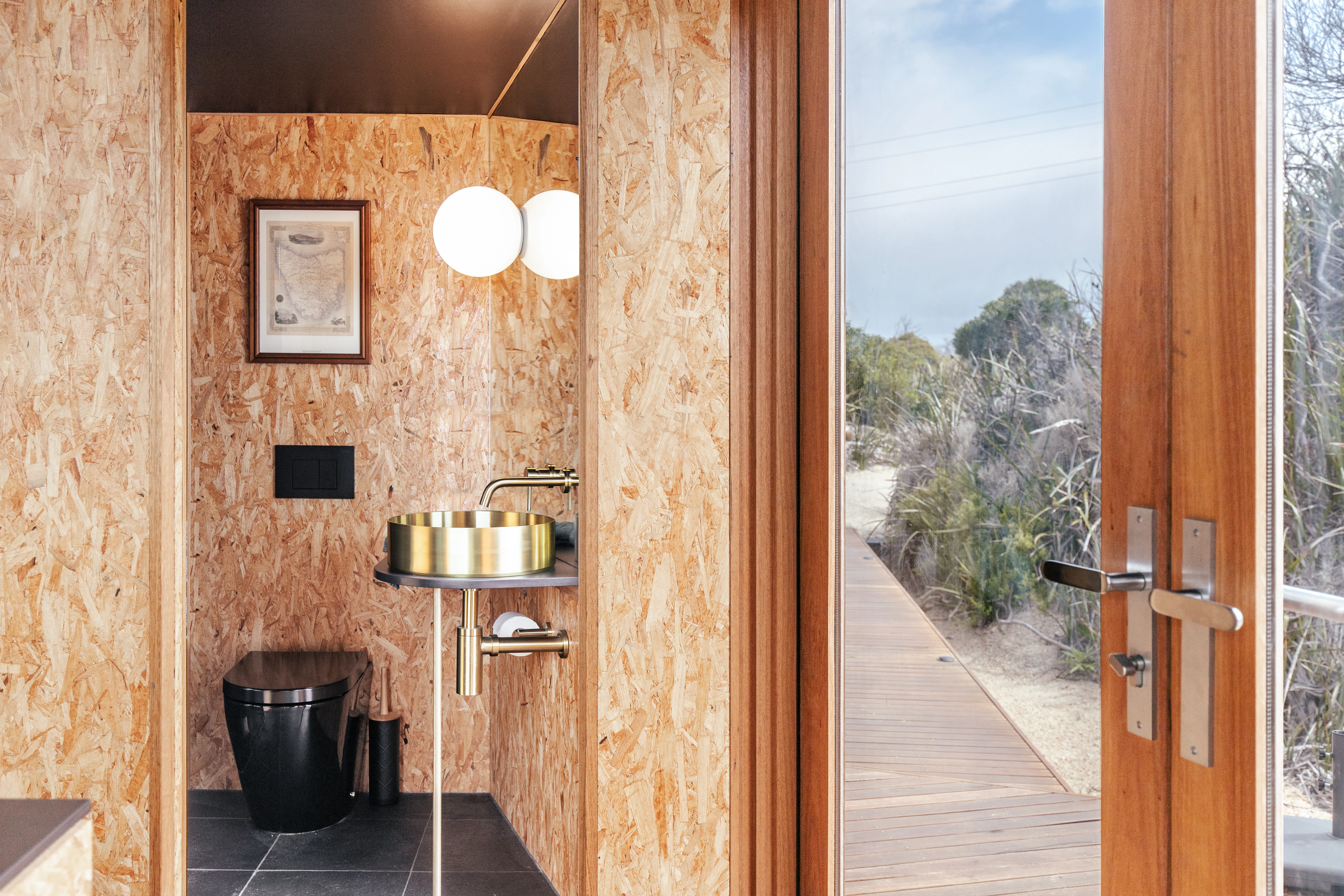 Dolphin-Sands-Studio-10