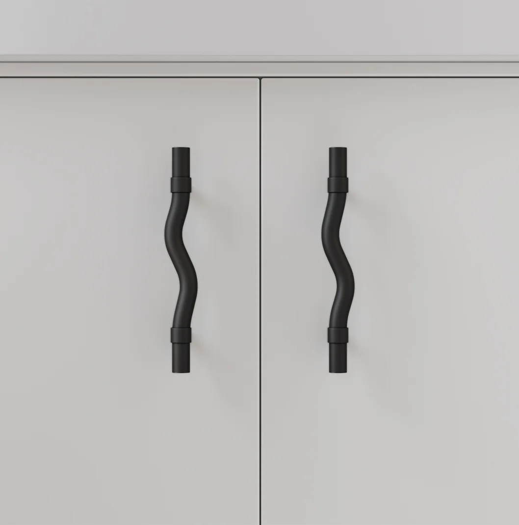 Ziggy%20Adjustable%20Cabinetry%20Pulls In%20Setting Close%20Up 150mm MB