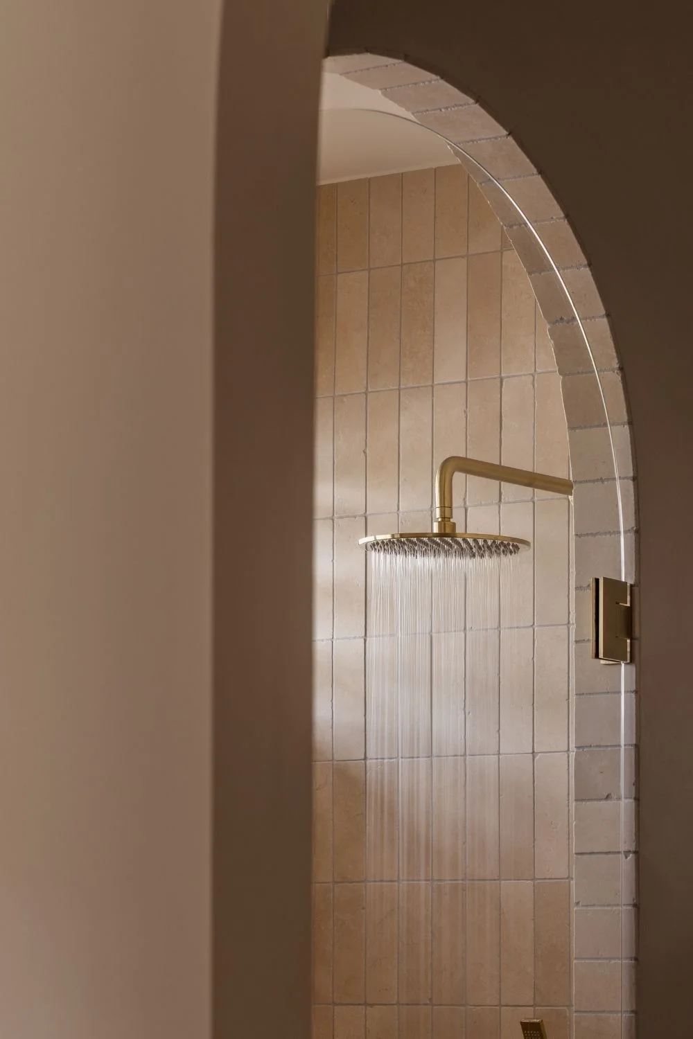 Bisque Reuben Cotter House Subway Tile Shower