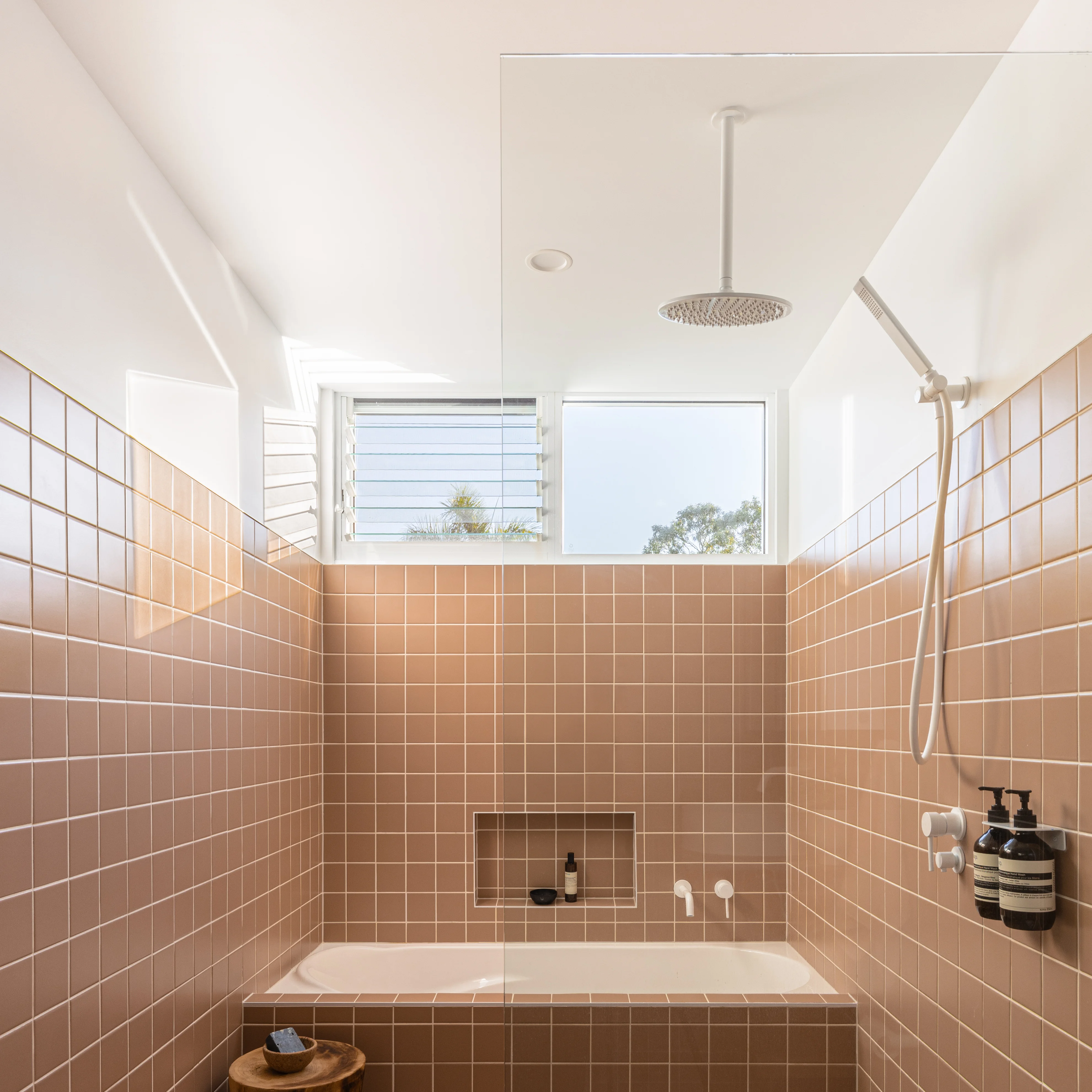 The%20Surrounds-HR-12