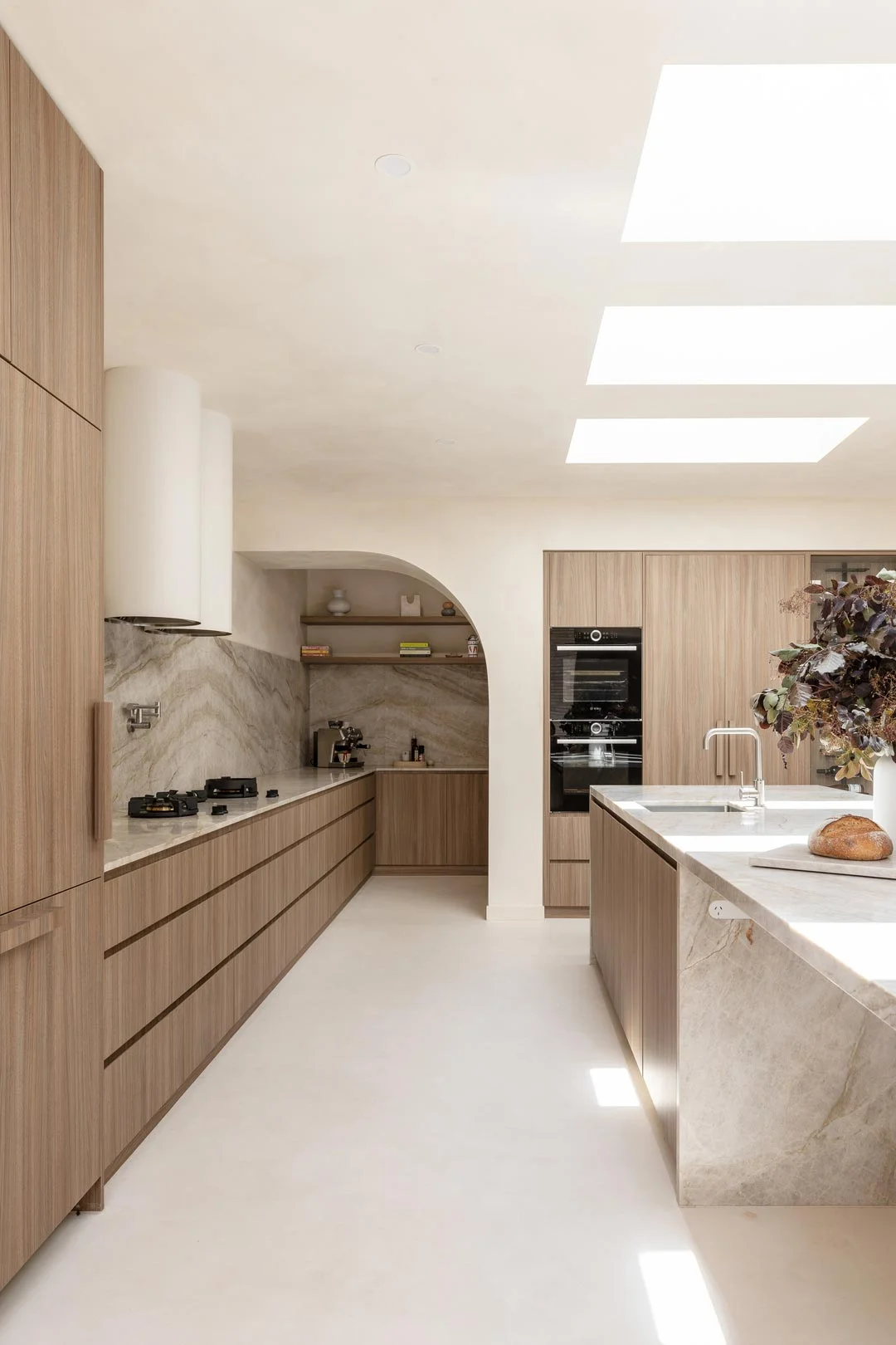 kitchen-design-and-decorating-ideas-Minimalist-Neutral-Home