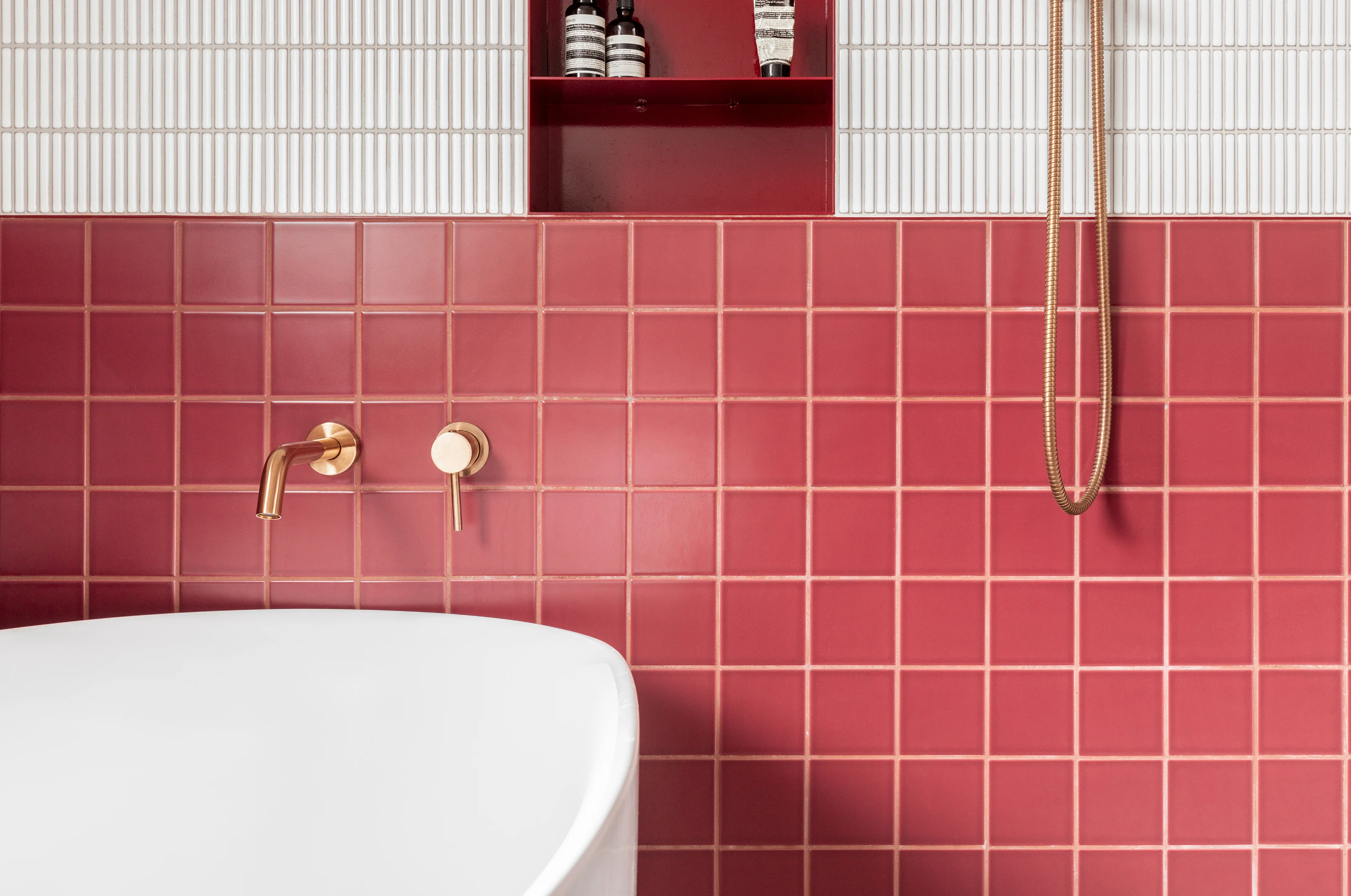 presto-wowowa-bathroom-slide-2