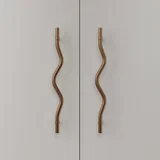 Ziggy%20Adjustable%20Cabinetry%20Pulls In%20Setting Close%20Up 350mm BC