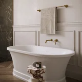 Kingsley TAB Bathroom Bath Scene 01