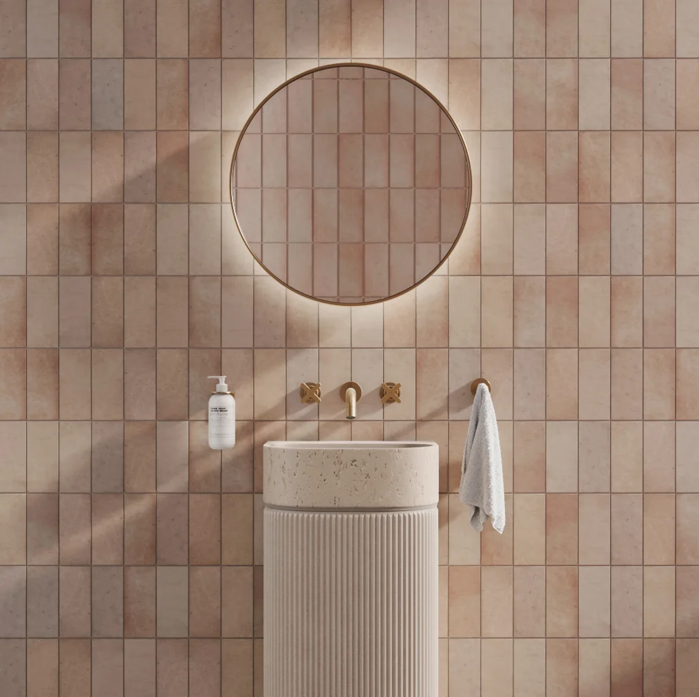 Front%20on Nelios%20Pedestal%20Basin%20-%20In%20Setting ALMOND BC