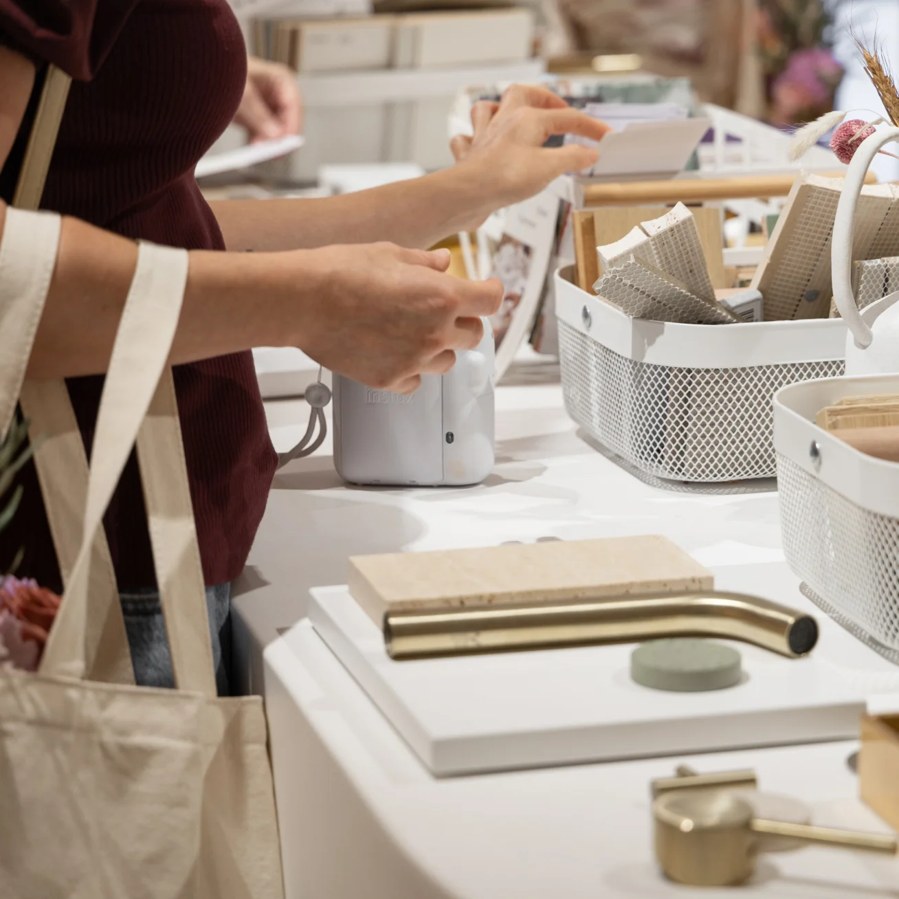 may-sale-event-sampling-station